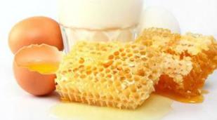 eggs - honey mask for facial skin rejuvenation